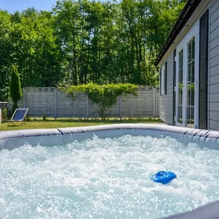 No 2a With Private Jacuzzi بيت للعطل
