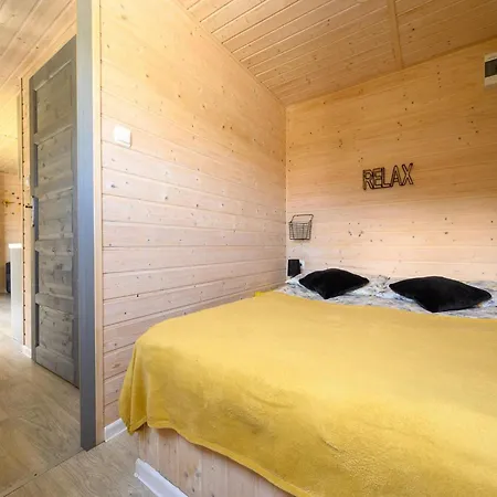 No 2a With Private Jacuzzi