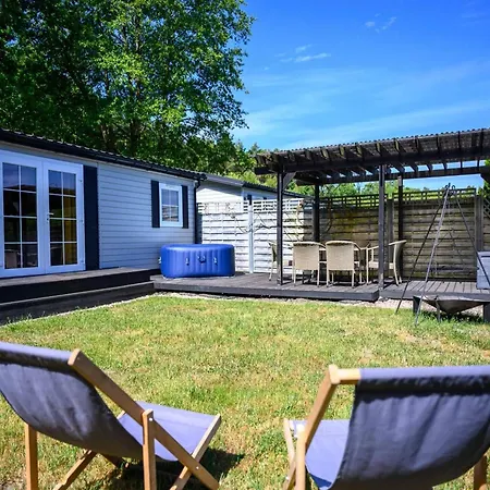 No 2a With Private Jacuzzi Hébergement de vacances *