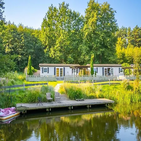 No 2a With Private Jacuzzi